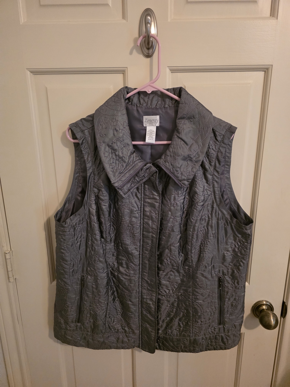 Zenergy by Chico's Quilted Gray Sleeveless Vest